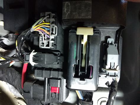 2003 f350 smart junction box|Suspected SJB problem .